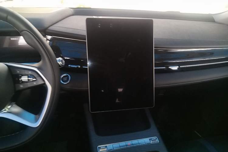 Used Geely Auto Preface 2024 Zhiqing 1.5TD Xingyun Edition Audio And AC Panel