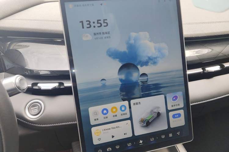 Used Geely Auto Preface 2024 Zhiqing 1.5TD Galaxy Edition Audio And AC Panel