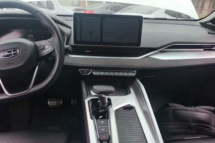 Used Geely Auto Preface 2024 2.0TD Xiaohan Edition Audio And AC Panel