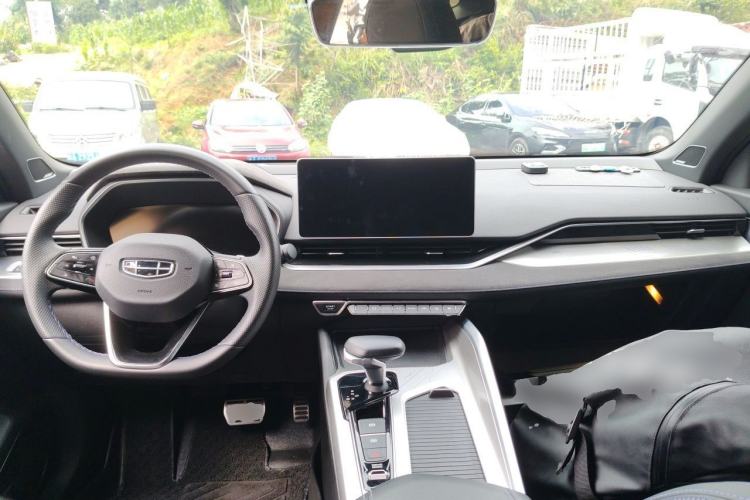 Used Geely Auto Preface 2024 2.0TD Xiaohan Edition Center Console