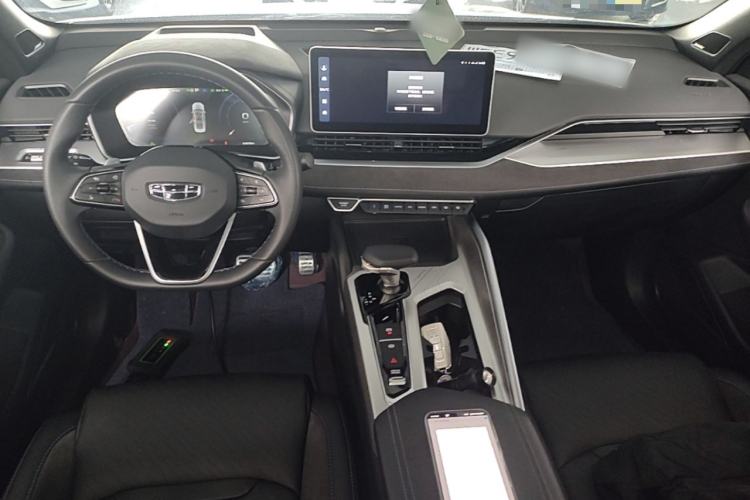 Used Geely Auto Preface 2024 2.0TD Xiaohan Edition Center Console
