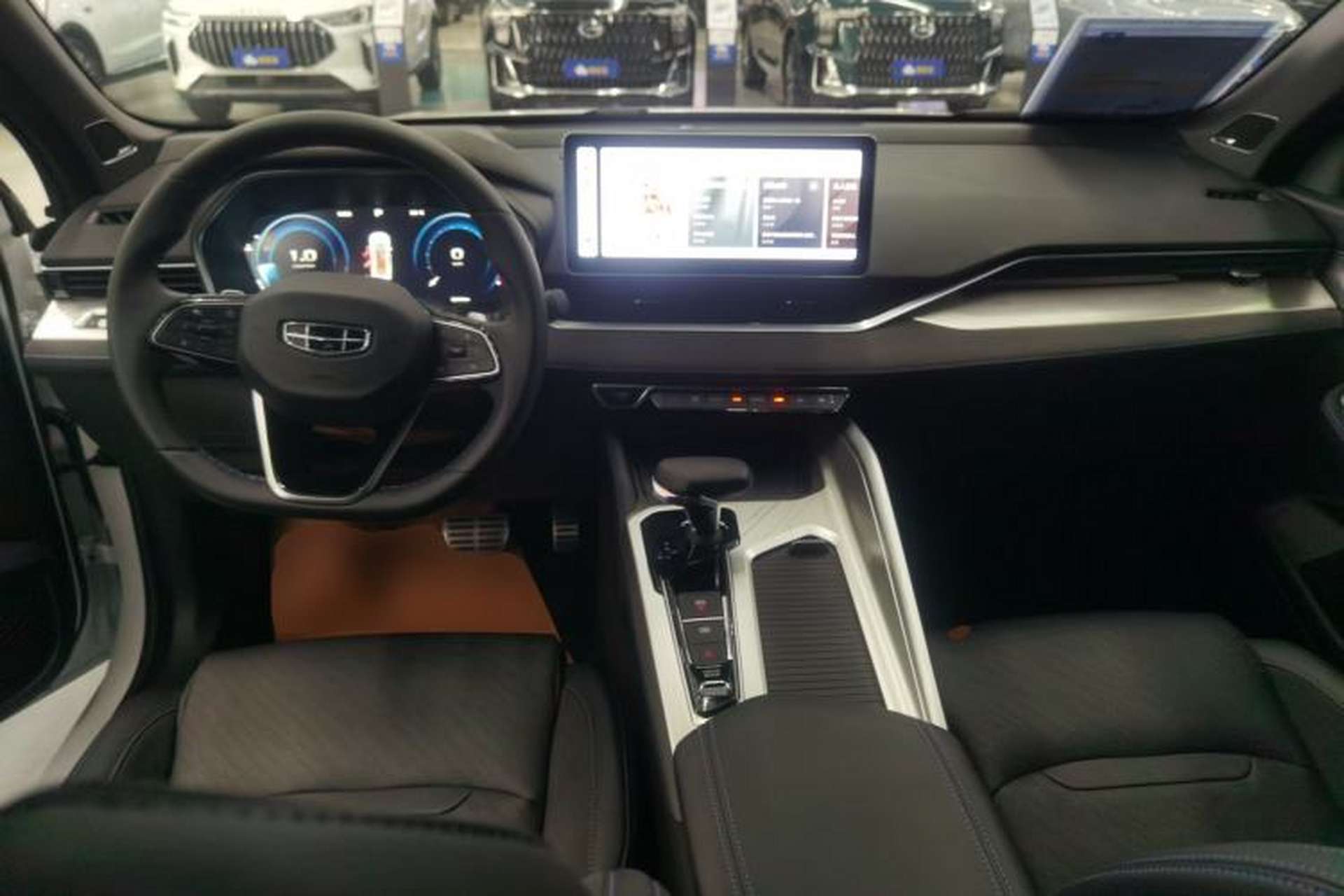 Used Geely Auto Preface 2024 2.0TD Qingyun Edition Center Console