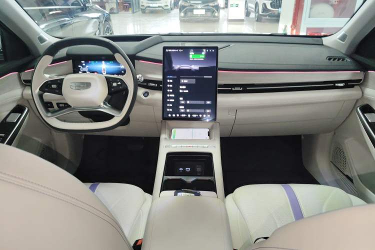 Used Geely Auto Preface 2024 Zhiqing 1.5TD Tiangong Edition Center Console