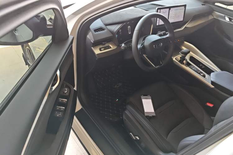 Used Geely Auto Preface 2024 2.0TD Qingyun Edition Driver Seat