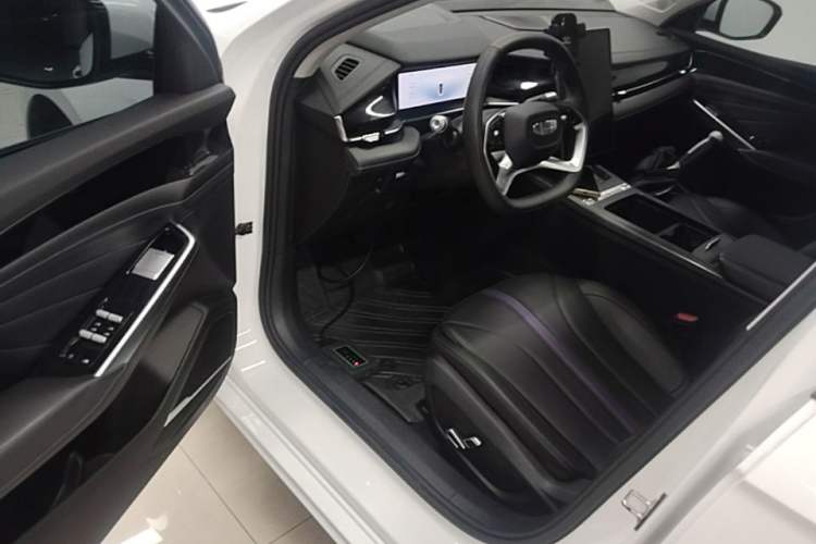 Used Geely Auto Preface 2024 Zhiqing 1.5TD Xingyun Edition Driver Seat