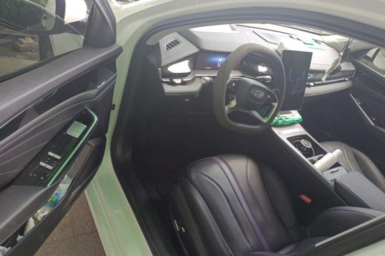 Used Geely Auto Preface 2024 Zhiqing 1.5TD Xingyun Edition Driver Seat