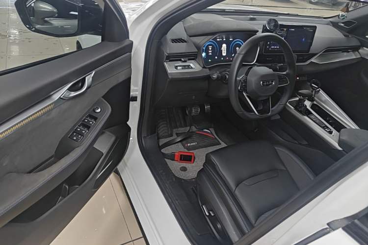 Used Geely Auto Preface 2024 2.0TD Qingyun Edition Driver Seat