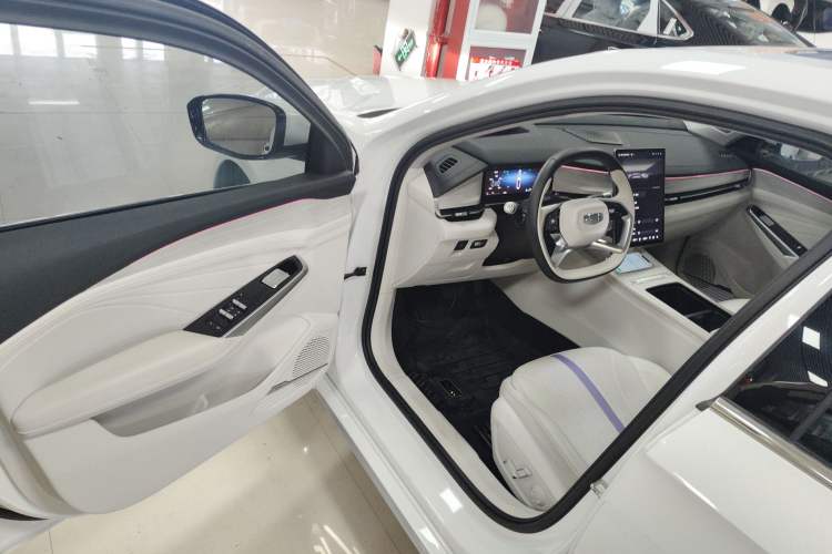 Used Geely Auto Preface 2024 Zhiqing 1.5TD Tiangong Edition Driver Seat