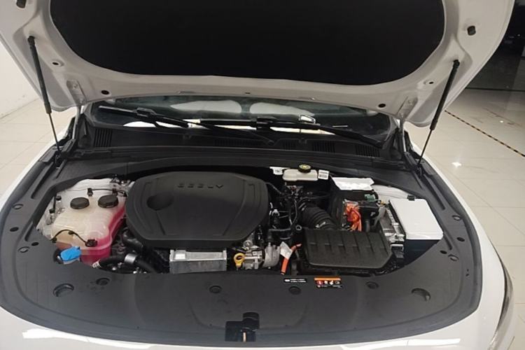 Used Geely Auto Preface 2024 Zhiqing 1.5TD Xingyun Edition Engine Bay