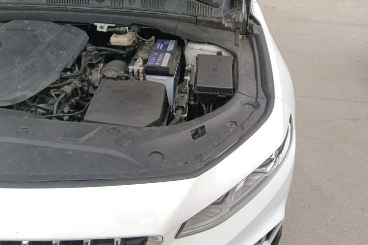 Used Geely Auto Preface 2024 2.0TD Qingyun Edition Engine Bay Left