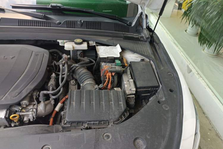 Used Geely Auto Preface 2024 Zhiqing 1.5TD Xingyun Edition Engine Bay Left