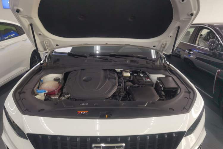 Used Geely Auto Preface 2024 2.0TD Qingyun Edition Engine Bay