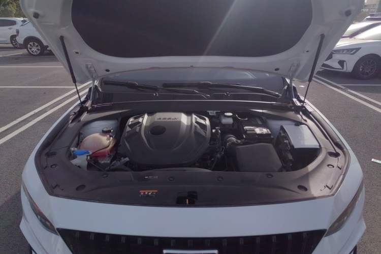 Used Geely Auto Preface 2024 2.0TD Qingyun Edition Engine Bay