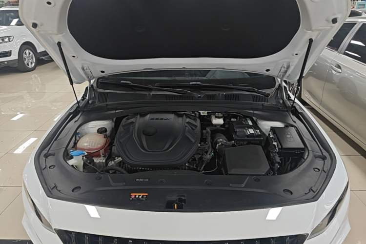 Used Geely Auto Preface 2024 2.0TD Qingyun Edition Engine Bay
