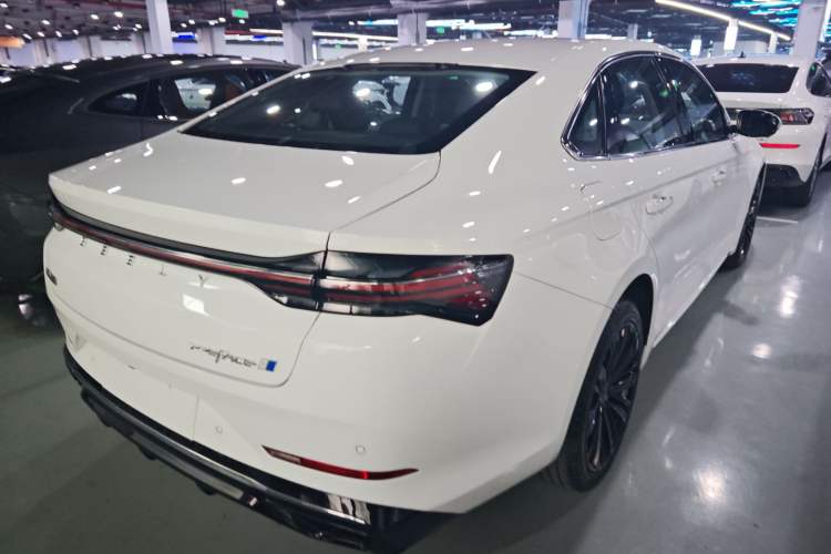 Used Geely Auto Preface 2024 Zhiqing 1.5TD Galaxy Edition Exterior 5