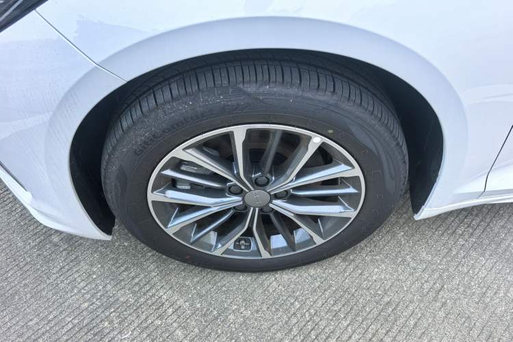 Used Geely Auto Preface 2024 Zhiqing 1.5TD Xingyun Edition Exterior 7