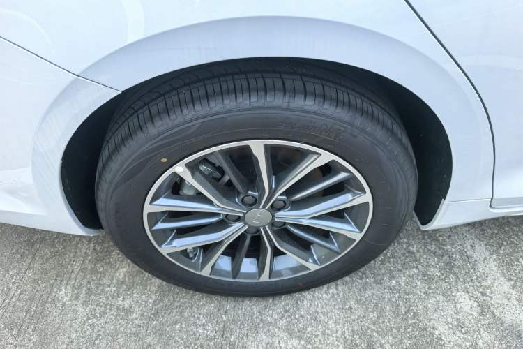 Used Geely Auto Preface 2024 Zhiqing 1.5TD Xingyun Edition Exterior 8