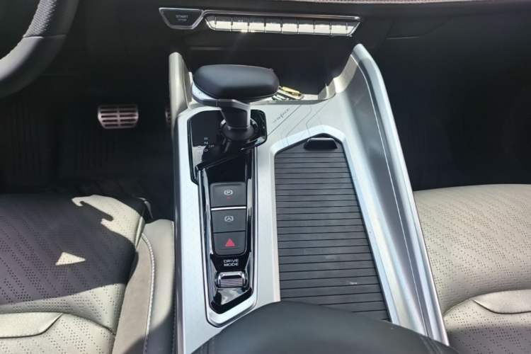 Used Geely Auto Preface 2024 2.0TD Xiaohan Edition Gear Lever