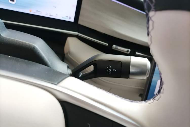 Used Geely Auto Preface 2024 Zhiqing 1.5TD Tiangong Edition Gear Lever