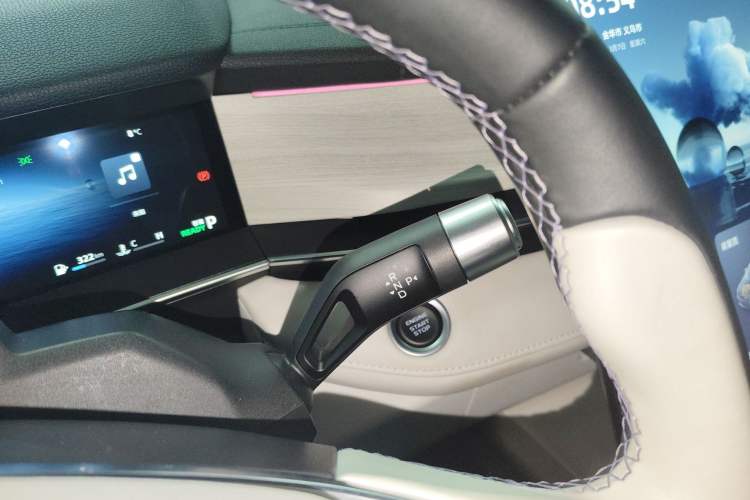 Used Geely Auto Preface 2024 Zhiqing 1.5TD Tiangong Edition Gear Lever