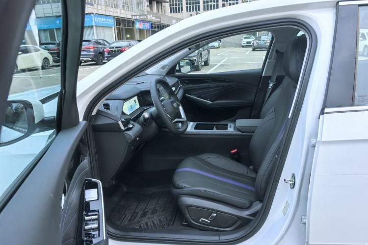 Used Geely Auto Preface 2024 Zhiqing 1.5TD Xingyun Edition Interior 1