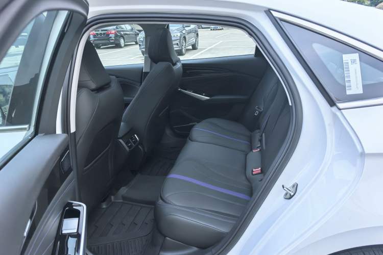 Used Geely Auto Preface 2024 Zhiqing 1.5TD Xingyun Edition Interior 4
