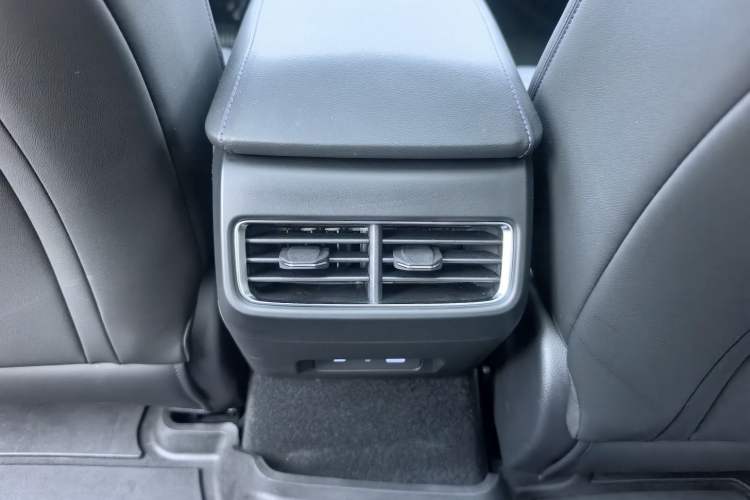 Used Geely Auto Preface 2024 Zhiqing 1.5TD Xingyun Edition Interior 9