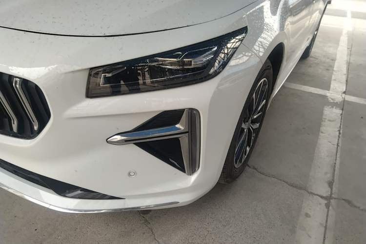 Used Geely Auto Preface 2024 Zhiqing 1.5TD Xingyun Edition Left Front Headlight