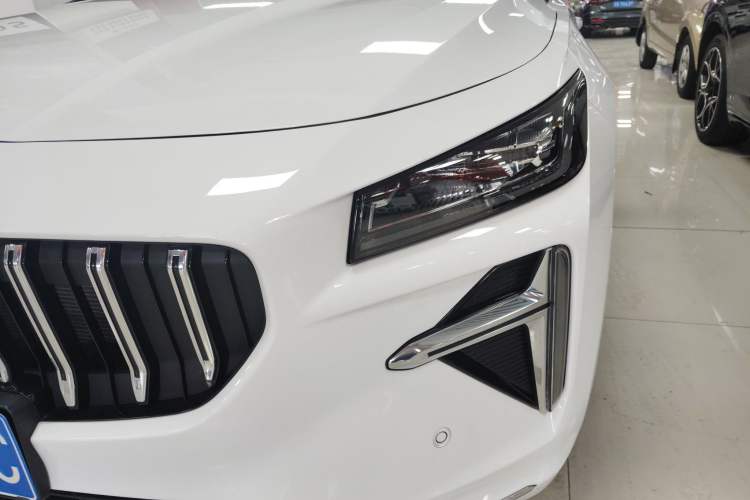 Used Geely Auto Preface 2024 Zhiqing 1.5TD Tiangong Edition Left Front Headlight