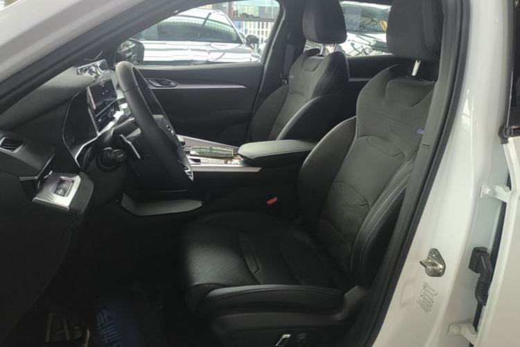 Used Geely Auto Preface 2024 2.0TD Qingyun Edition Left Front Seat