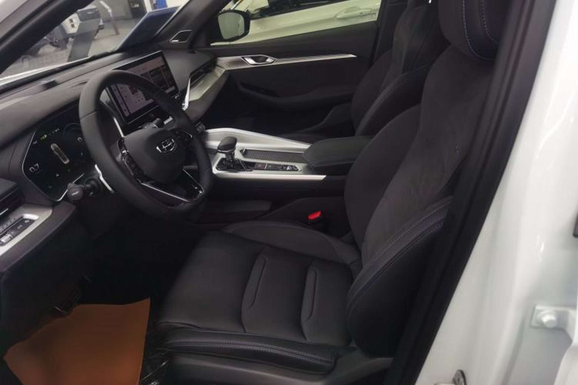 Used Geely Auto Preface 2024 2.0TD Qingyun Edition Left Front Seat