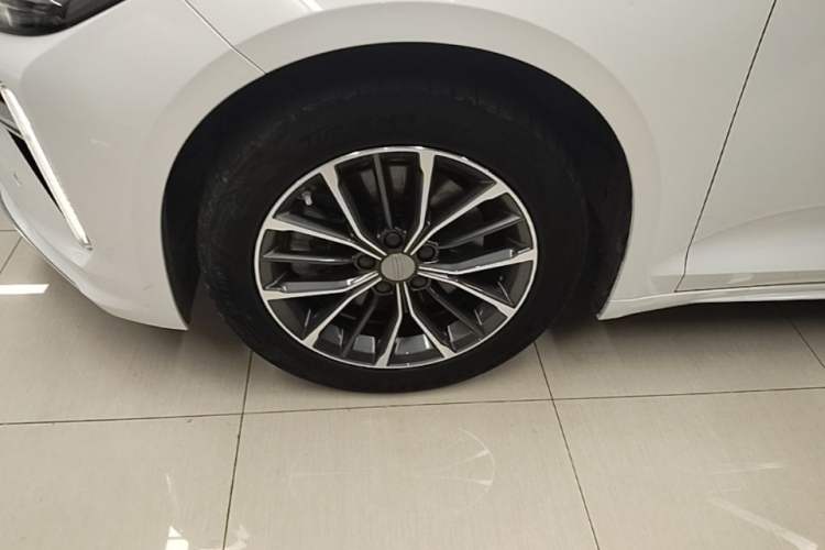 Used Geely Auto Preface 2024 Zhiqing 1.5TD Xingyun Edition Left Front Wheel Hub