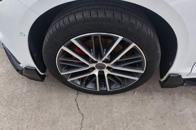 Used Geely Auto Preface 2024 2.0TD Xiaohan Edition Left Front Wheel Hub