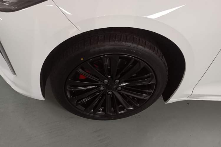 Used Geely Auto Preface 2024 Zhiqing 1.5TD Galaxy Edition Left Front Wheel Hub