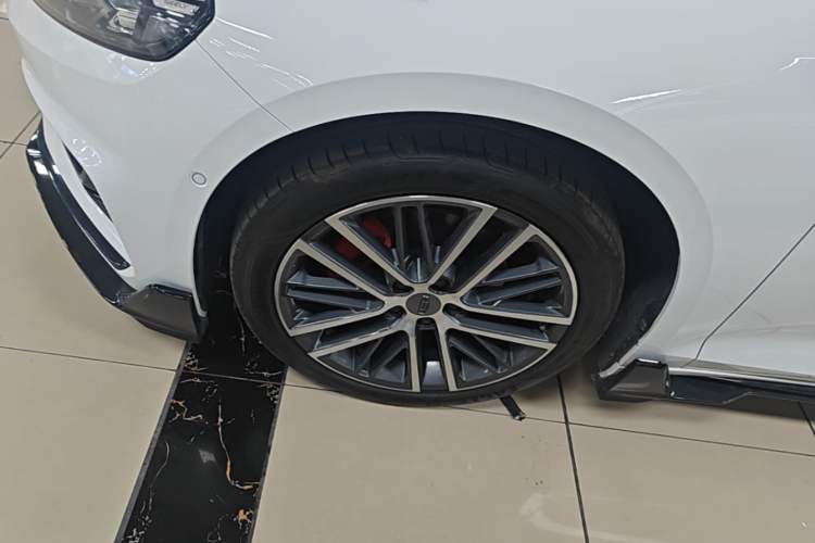 Used Geely Auto Preface 2024 2.0TD Qingyun Edition Left Front Wheel Hub