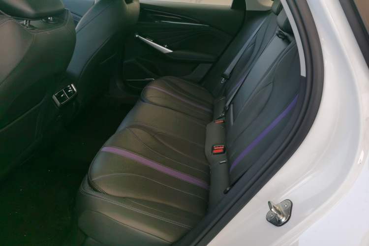Used Geely Auto Preface 2024 Zhiqing 1.5TD Galaxy Edition Left Rear Seat