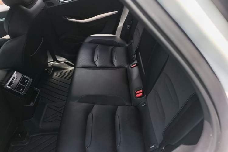 Used Geely Auto Preface 2024 2.0TD Xiaohan Edition Left Rear Seat
