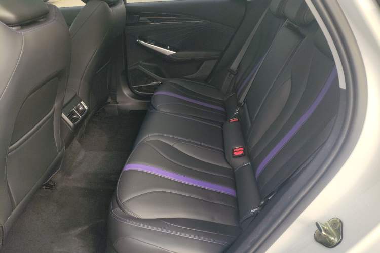 Used Geely Auto Preface 2024 Zhiqing 1.5TD Galaxy Edition Left Rear Seat