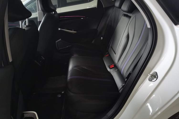 Used Geely Auto Preface 2024 Zhiqing 1.5TD Galaxy Edition Left Rear Seat