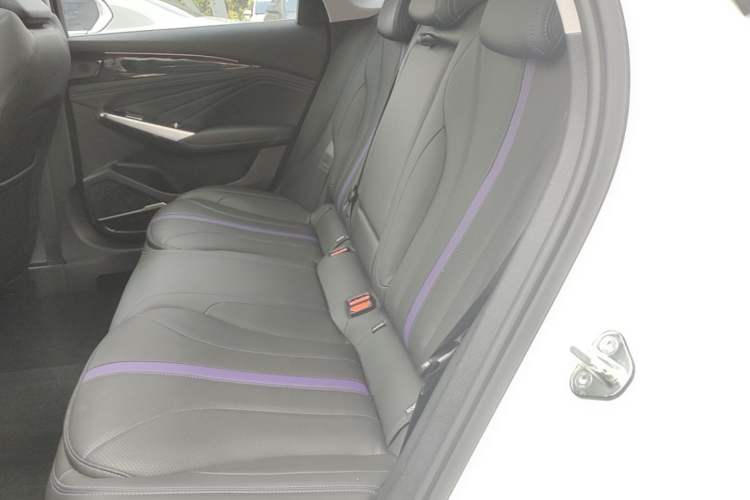 Used Geely Auto Preface 2024 Zhiqing 1.5TD Galaxy Edition Left Rear Seat