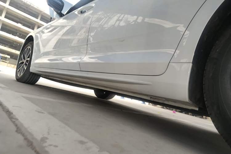 Used Geely Auto Preface 2024 Zhiqing 1.5TD Xingyun Edition Left Side Sill