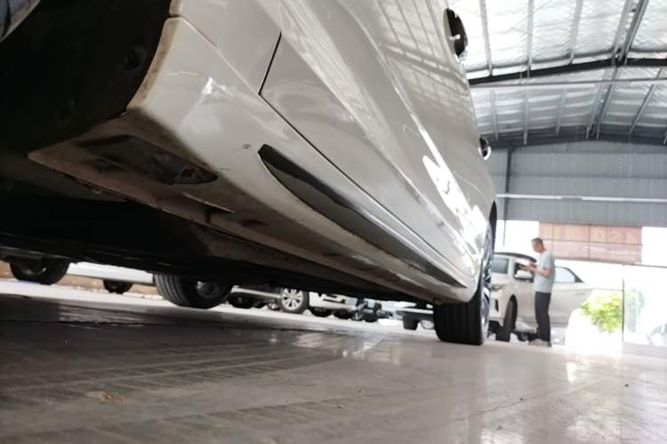 Used Geely Auto Preface 2024 Zhiqing 1.5TD Tiangong Edition Left Side Sill