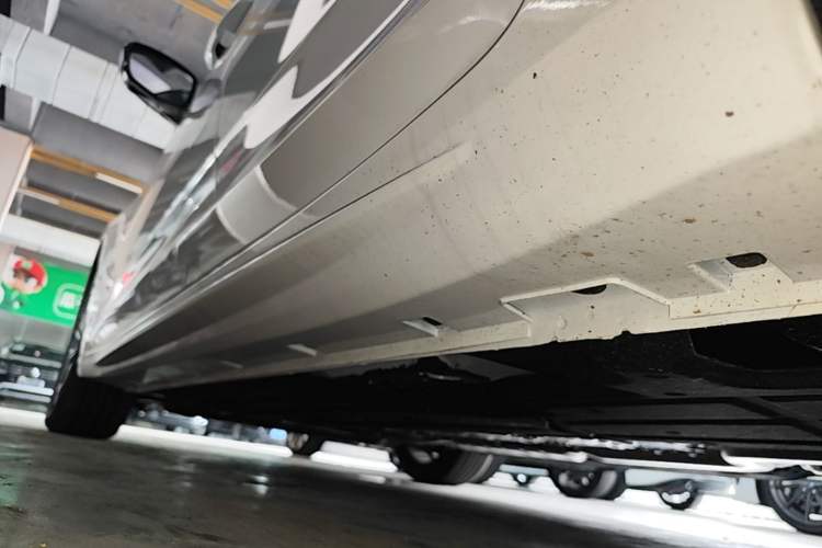 Used Geely Auto Preface 2024 Zhiqing 1.5TD Xingyun Edition Left Side Sill