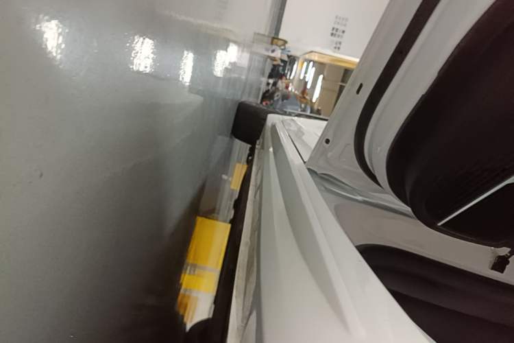 Used Geely Auto Preface 2024 Zhiqing 1.5TD Galaxy Edition Left Side Sill