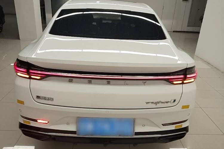 Used Geely Auto Preface 2024 Zhiqing 1.5TD Xingyun Edition Rear