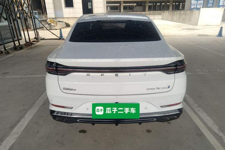 Used Geely Auto Preface 2024 Zhiqing 1.5TD Xingyun Edition Rear