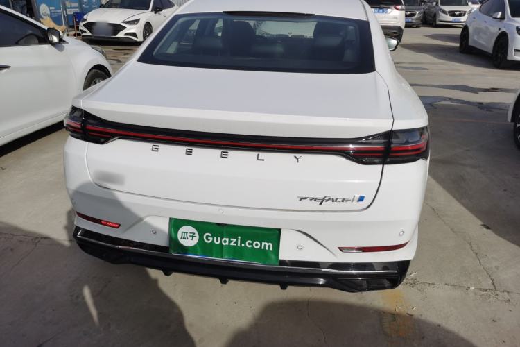 Used Geely Auto Preface 2024 Zhiqing 1.5TD Galaxy Edition Rear