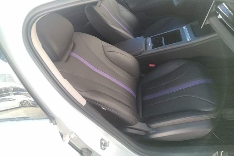 Used Geely Auto Preface 2024 Zhiqing 1.5TD Xingyun Edition Right Front Seat