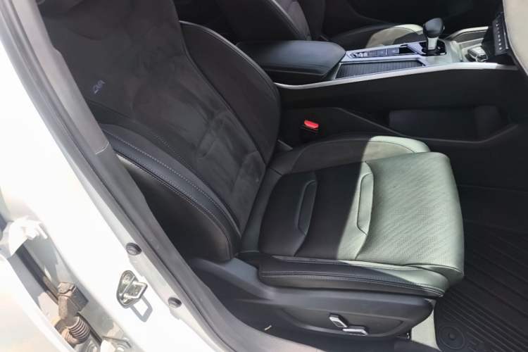 Used Geely Auto Preface 2024 2.0TD Xiaohan Edition Right Front Seat