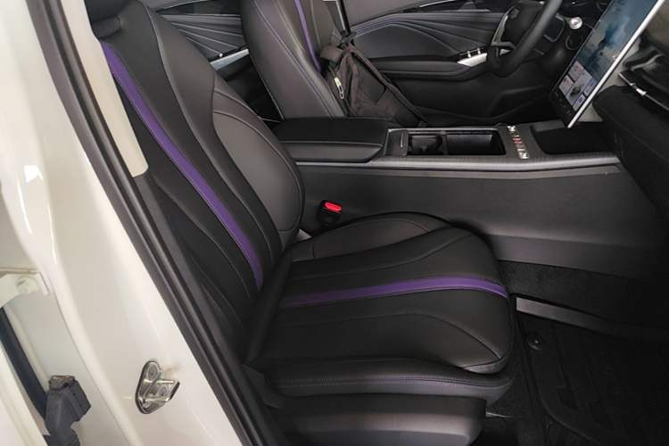 Used Geely Auto Preface 2024 Zhiqing 1.5TD Xingyun Edition Right Front Seat